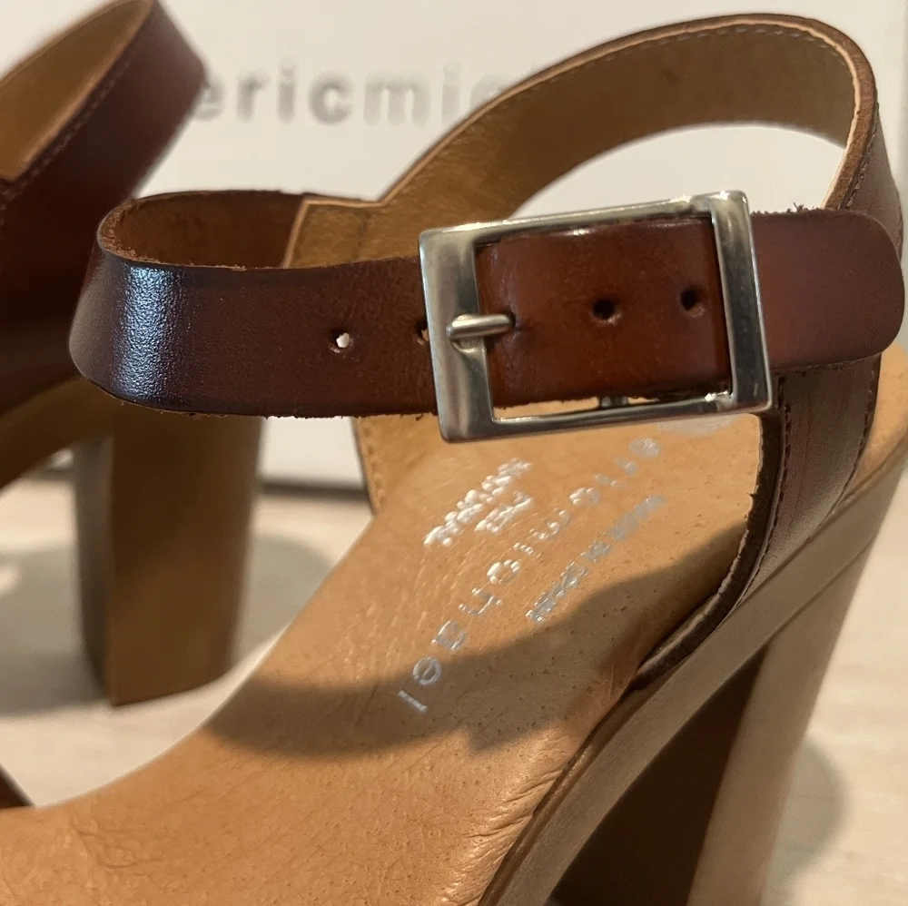 Eric Michael Jasmine Platform Heels in Brown Leather. Size EU 36. New In…‎